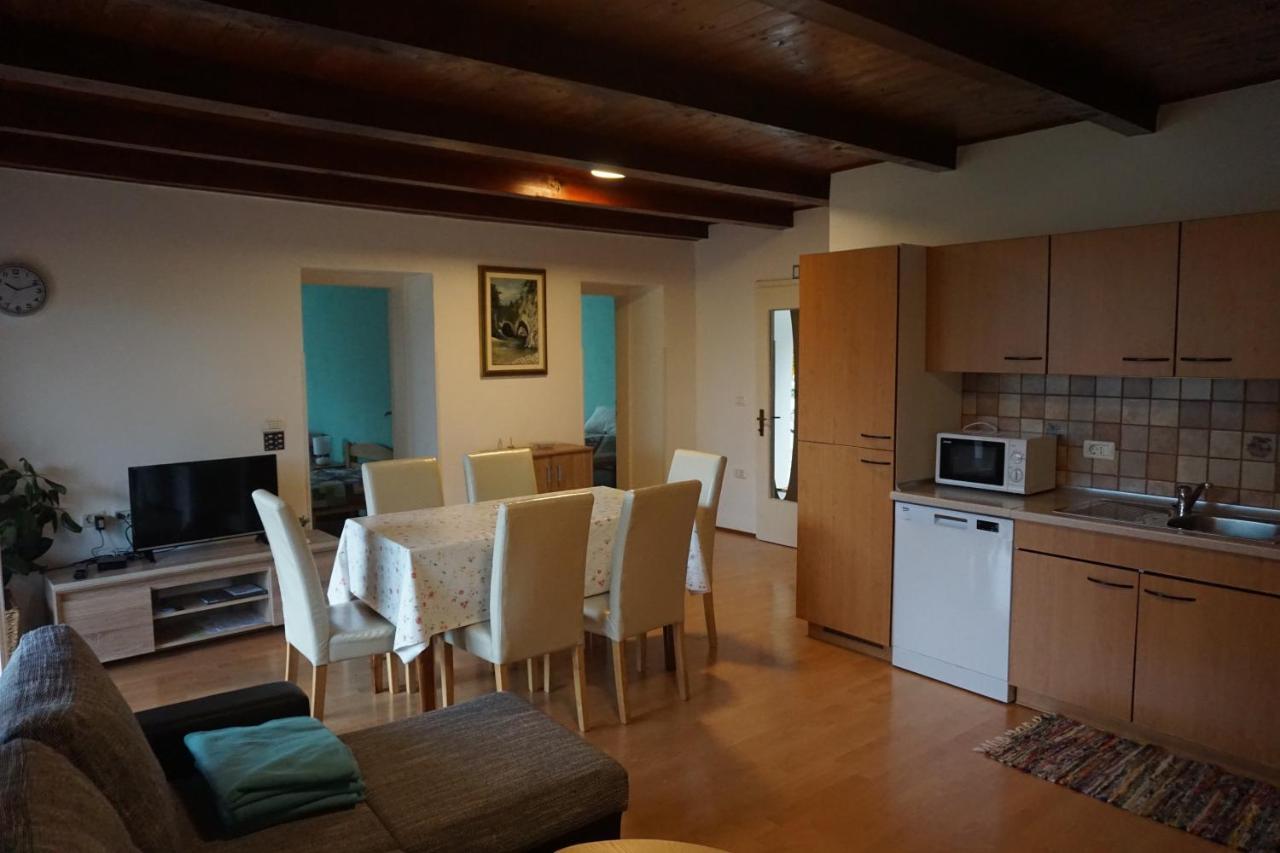 Apartment Pri Bricu Кобарід Екстер'єр фото